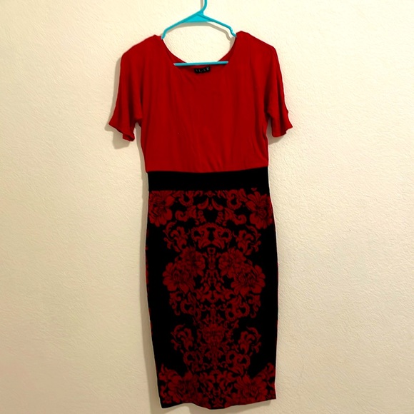 Venus Dress - Picture 1 of 2